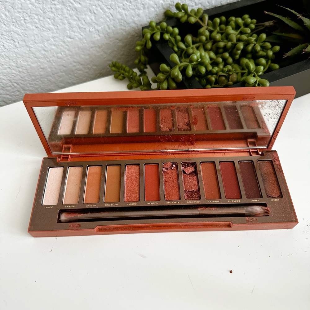 Urban Decay Fiery Warm Eyeshadow Palette